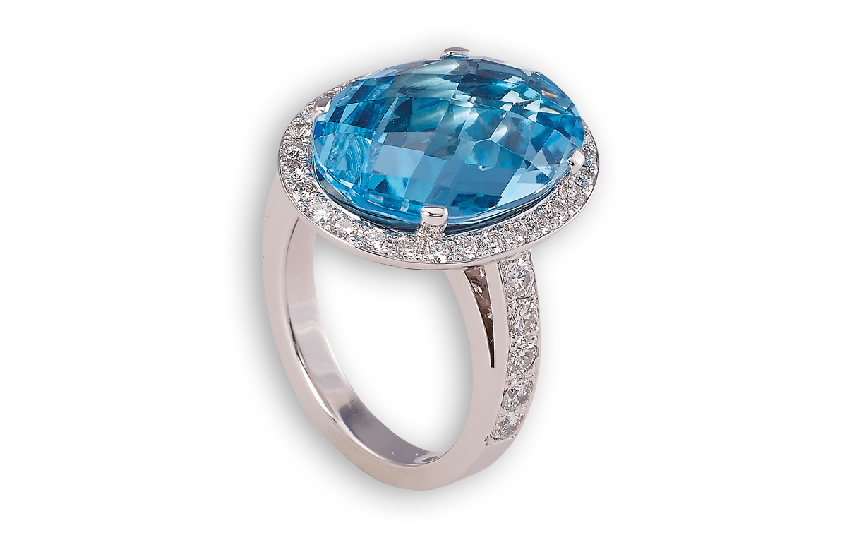 Blautopas Ring Weißgold mit 39 Diamanten in Hamburg und Sylt kaufen bei Juwelier Wilm