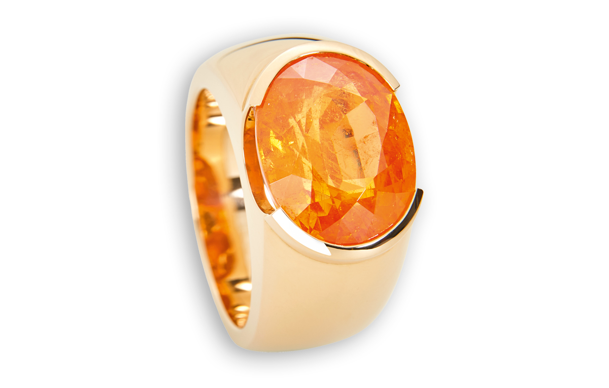 Roségold Ring mit Mandaringranat. Erhältlich bei Juwelier Wilm, Ballindamm Hamburg