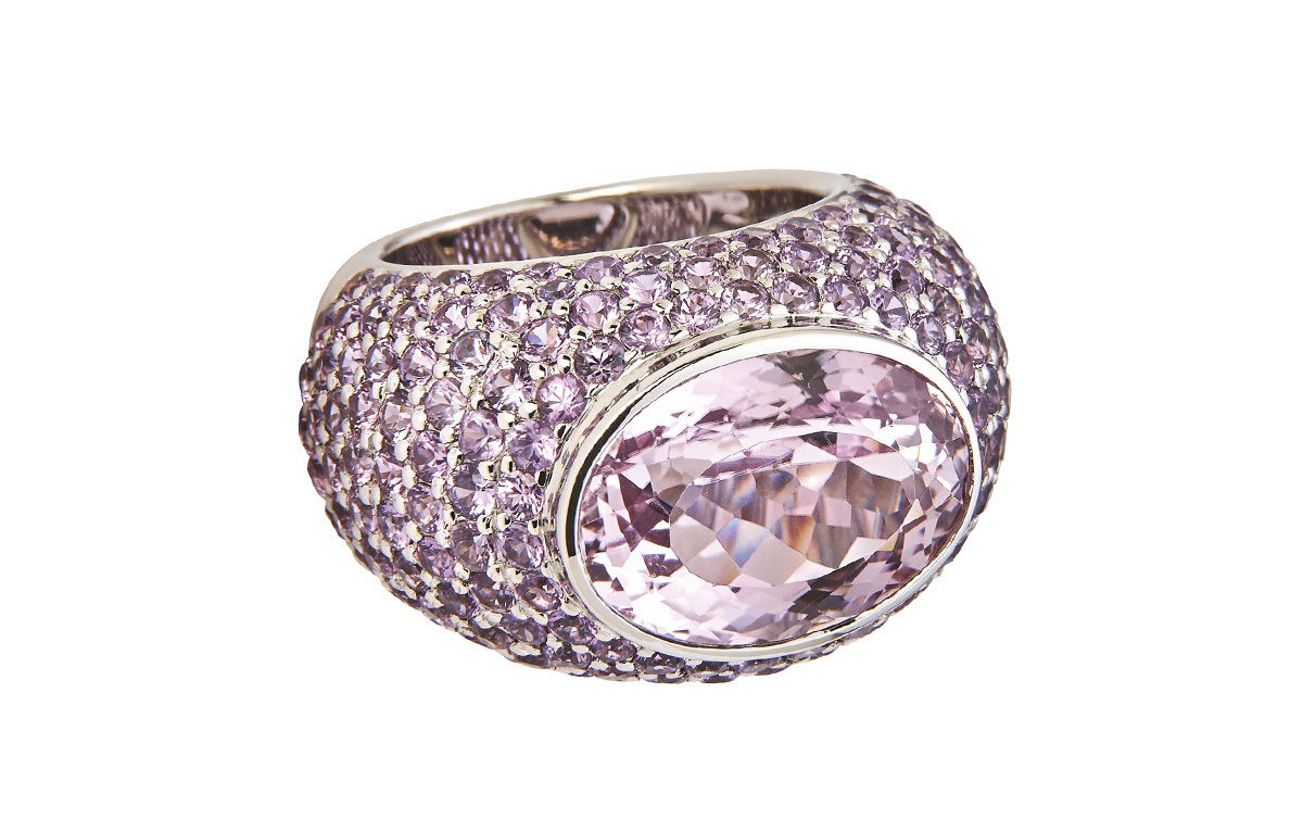 Weißgold-Ring mit Kunzit und violetten Saphiren in Hamburg kaufen, bei Juwelier Wilm, Ballindamm 26