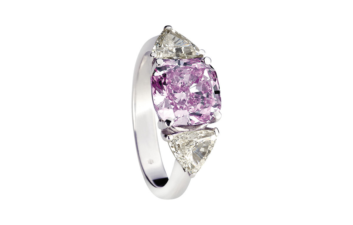 Weißgold Diamantring fancy purple pink in Hamburg kaufen bei Juwelier Wilm, Ballindamm 26