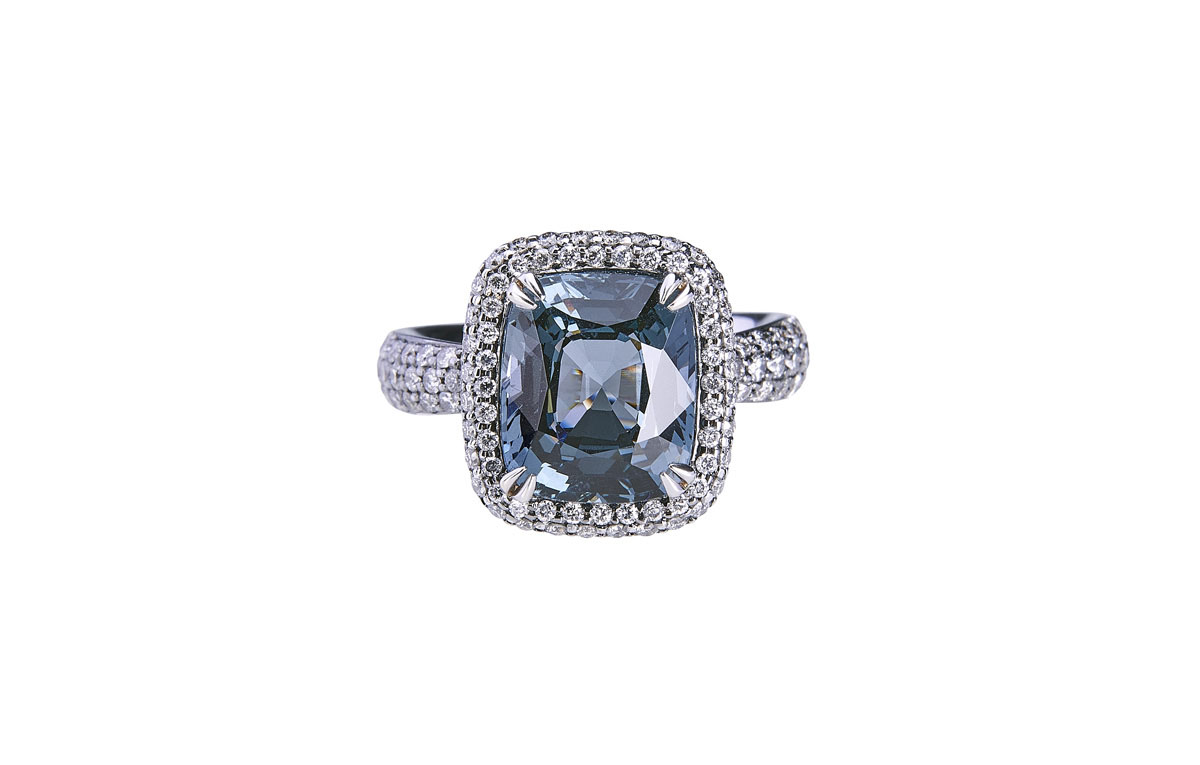 Juwelier Wilm, Hamburg exklusiver Diamant-Ring in Hamburg am Ballindamm kaufen