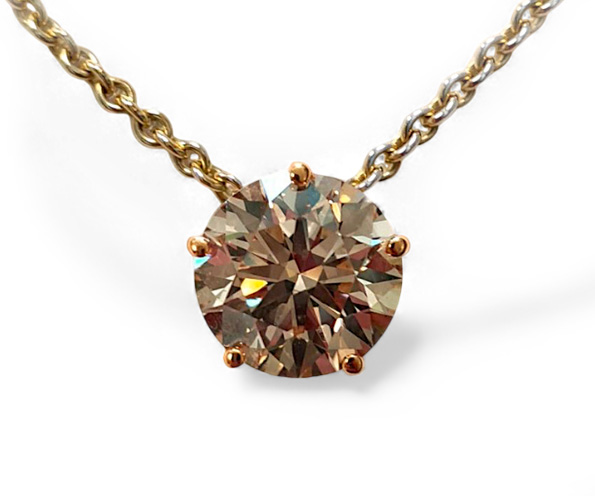 Diamant Schmuck mit großen Steinen in Hamburg kaufen, bei Juwelier Wilm, Ballindamm 26