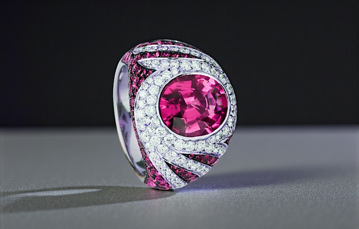 Rubellit Ring mit Weißgold und Diamanten